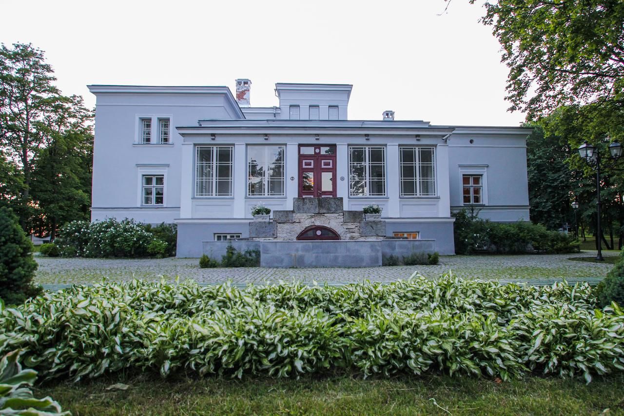 Отель Saka Manor Сака-5