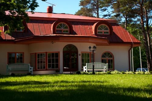 Отель Saka Manor Сака