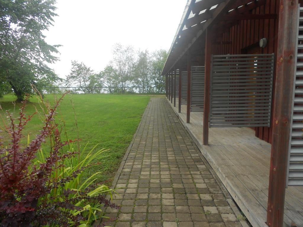 Отель Saka Manor Сака